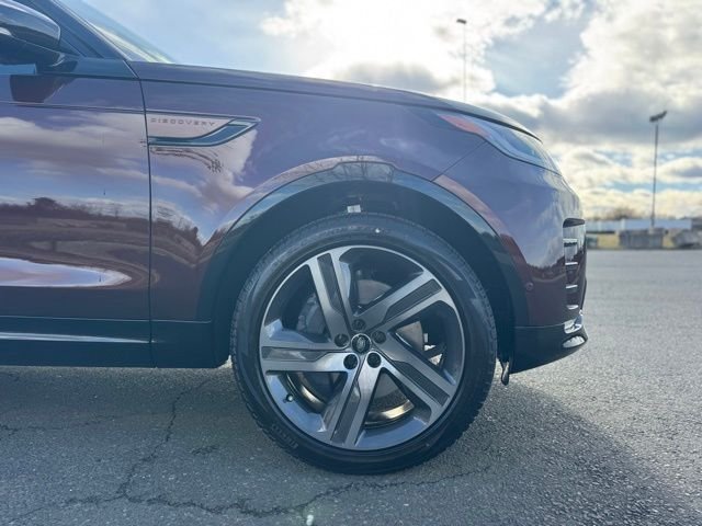 New 2026 Sedona Red Land Rover Gemini Edition image 9