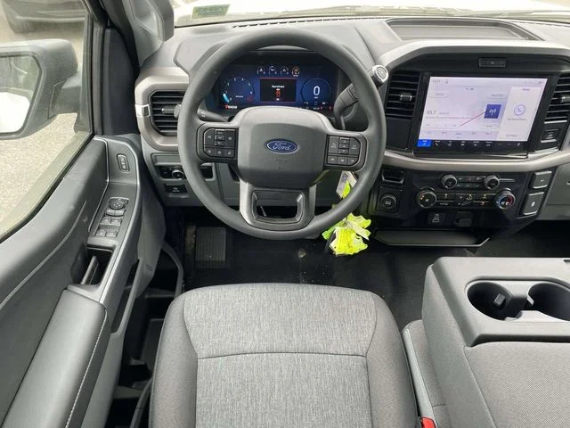 New 2026 Carbonized Gray Metallic Ford XLT image 4
