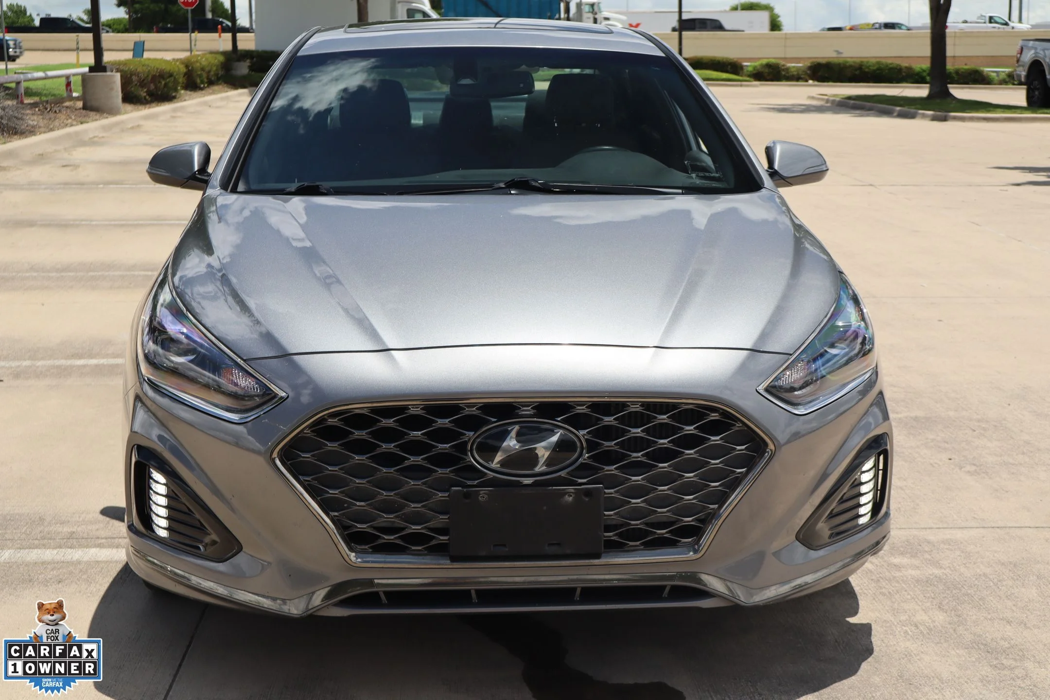 Used 2018 Gray Hyundai Limited image 9