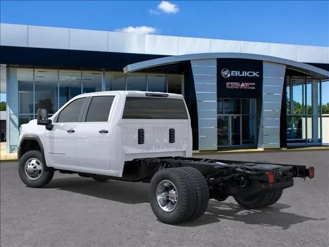 2026 GMC Sierra 3500 Chassis Cab Pro - Photo 3