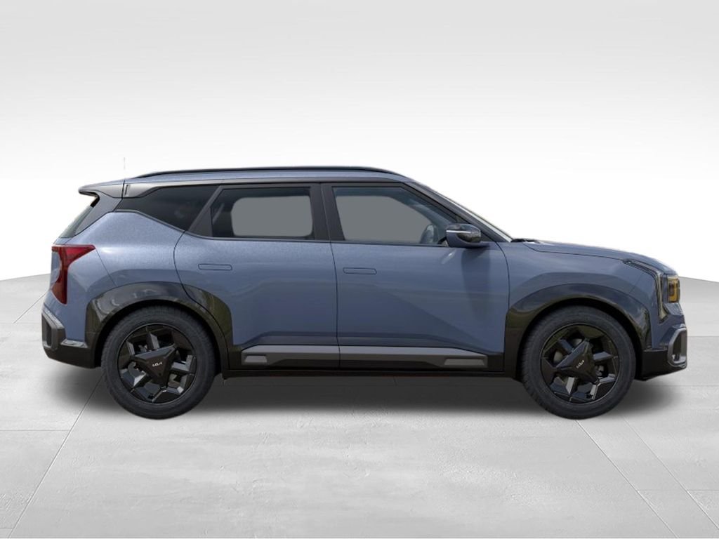 New 2027 Pale Gray Kia X-Line S image 7