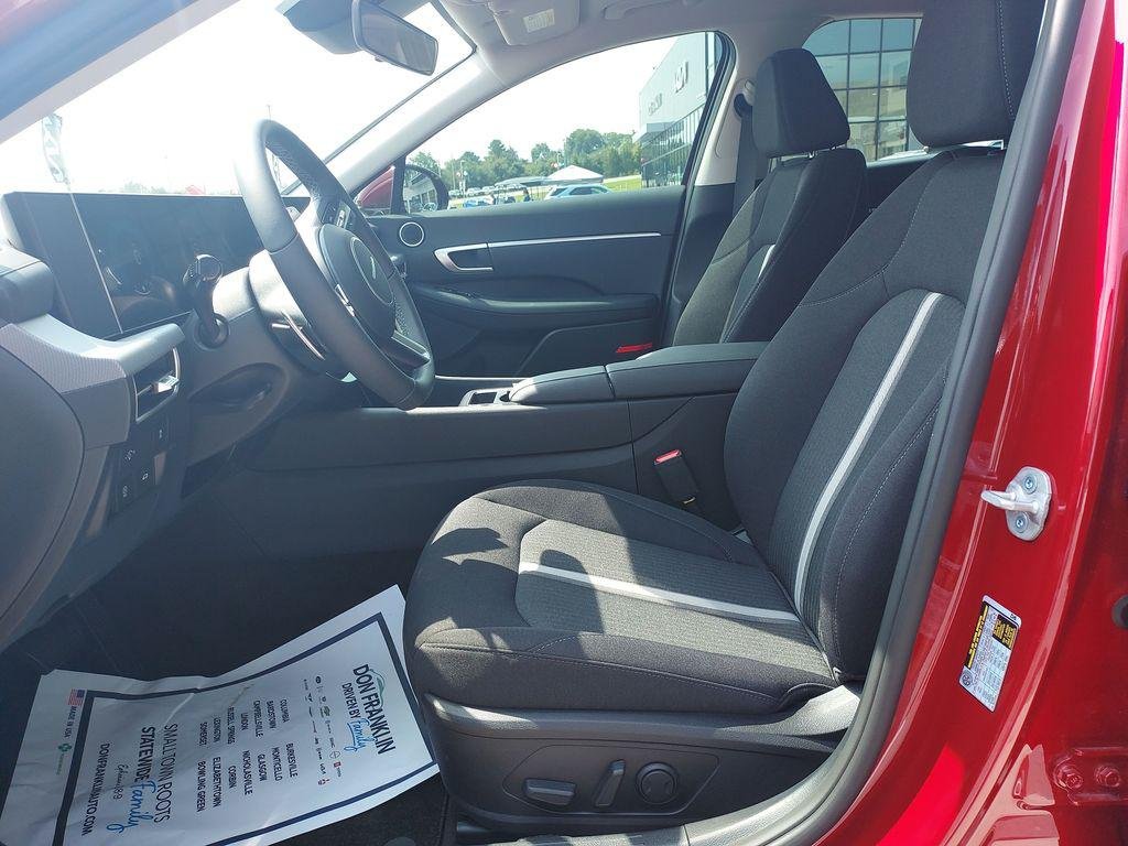 2026 Hyundai Sonata SEL - Photo 13