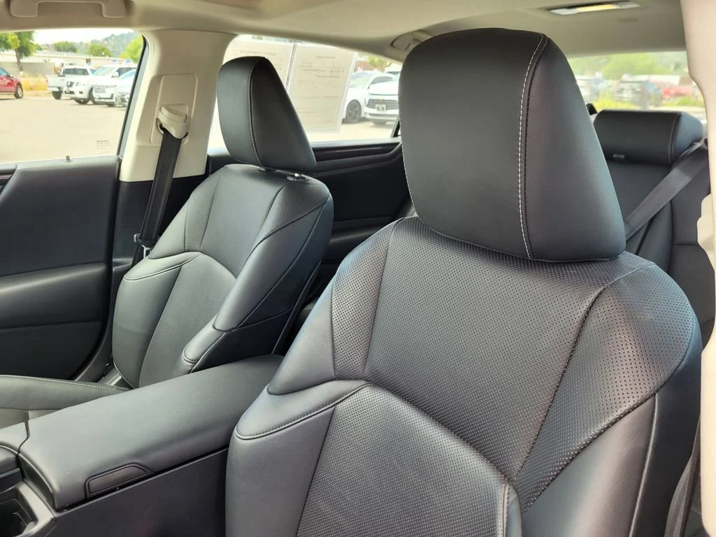 Used 2019  Lexus ES 350 image 16