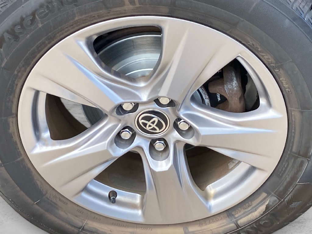 Used 2022 Gray Toyota XLE image 31