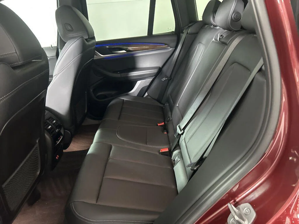 Used 2023 Aventurin Red Metallic BMW xDrive30i image 18