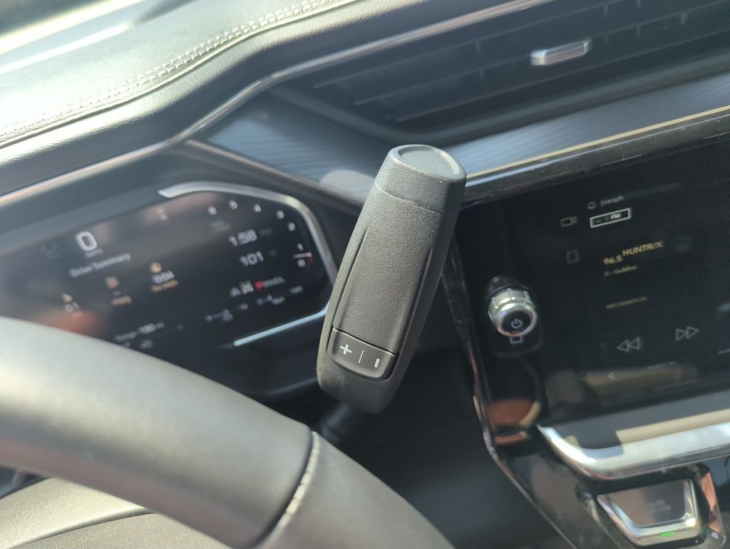 Used 2026 White GMC Denali Ultimate image 23