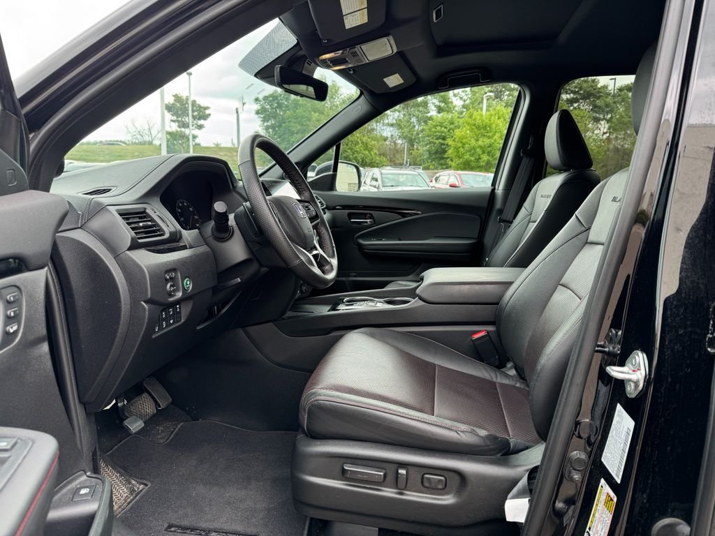 2024 Honda Ridgeline Black Edition - Photo 19