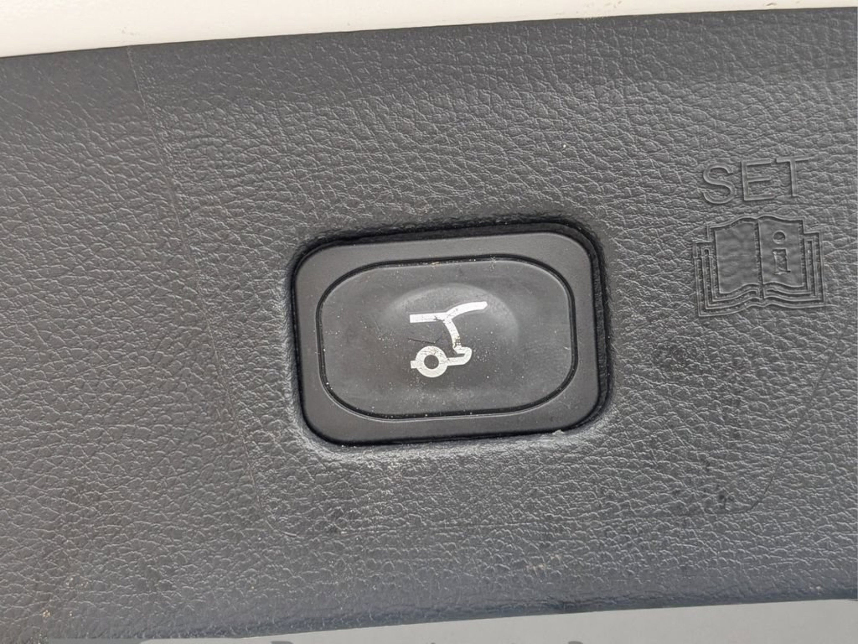 Used 2024 Oxford White Ford SEL image 11