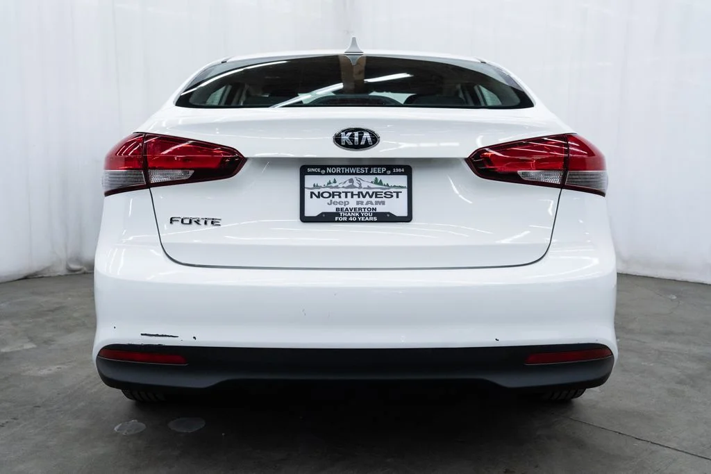Used 2017 White Kia LX image 5