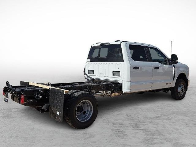 New 2026 Oxford White Ford F-350® XL image 36