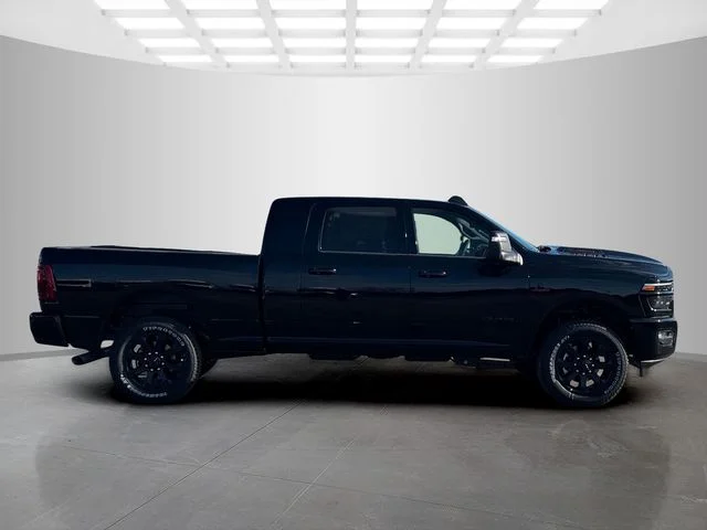 New 2026 Diamond Black Crystal Pearl-Coat Exterior Paint RAM LARAMIE image 8