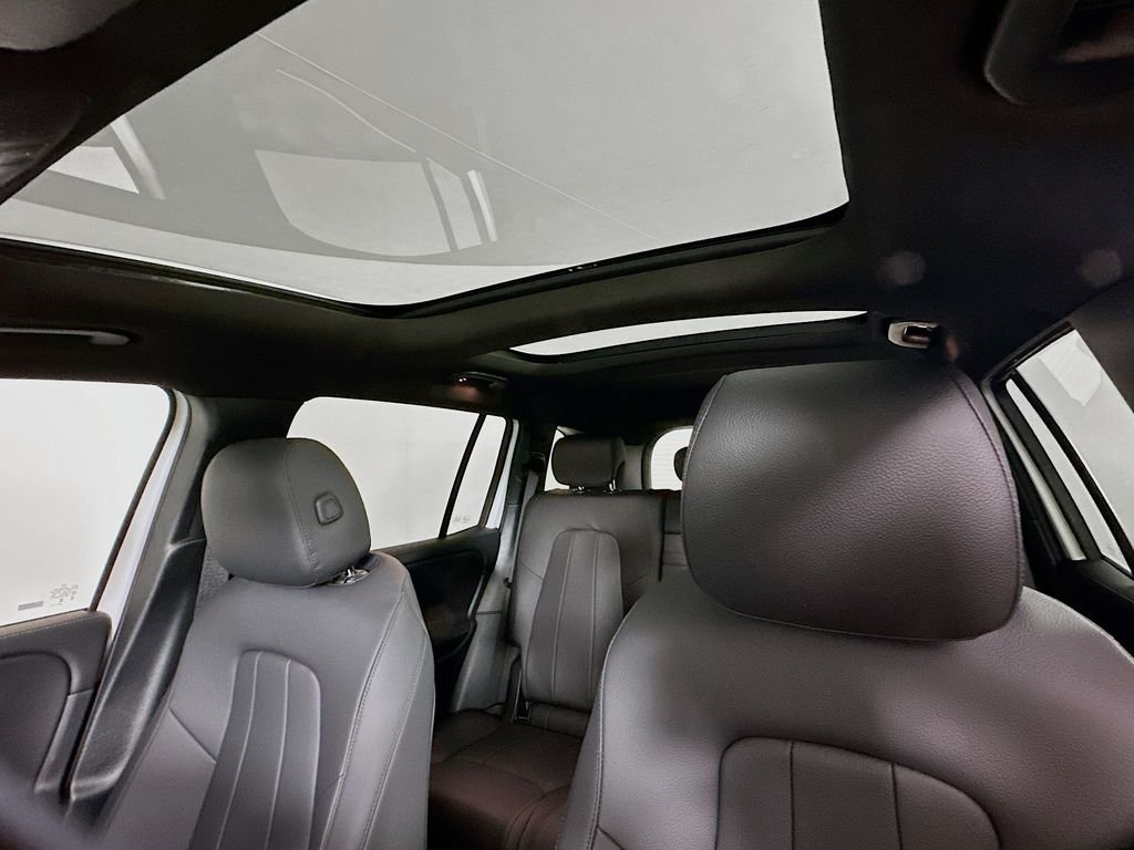 New 2026 Polar White Mercedes-Benz GLB 250 image 22