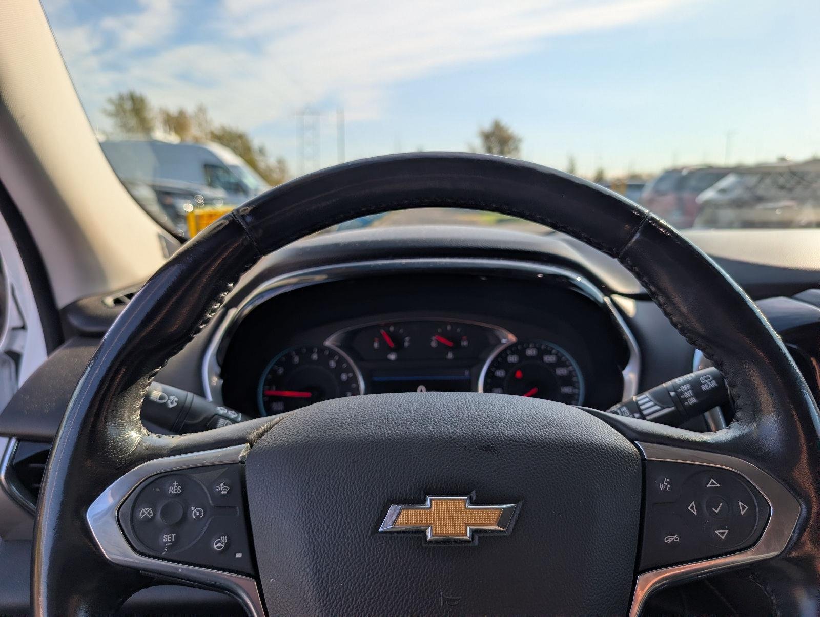 Used 2020 Summit White Chevrolet LT Cloth image 12