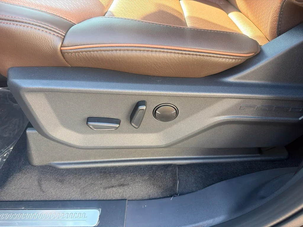 New 2027 Agate Black Metallic Ford MAX King Ranch® image 28