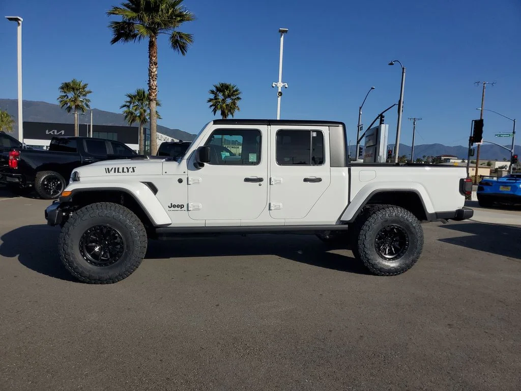 New 2026 Bright White Clear-Coat Exterior Paint Jeep Willys image 2