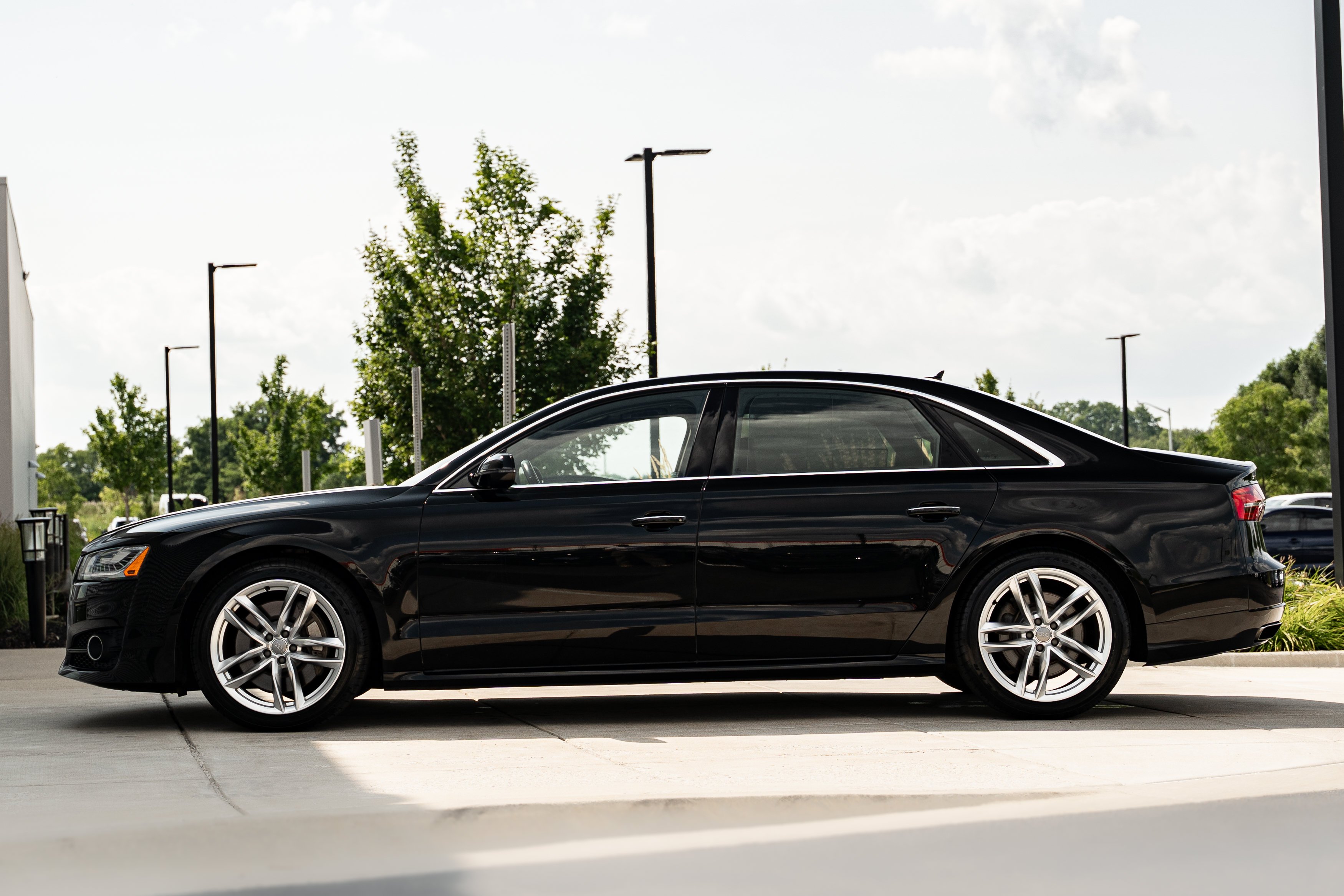 Used 2017 Mythos Black Metallic Audi Sport image 6