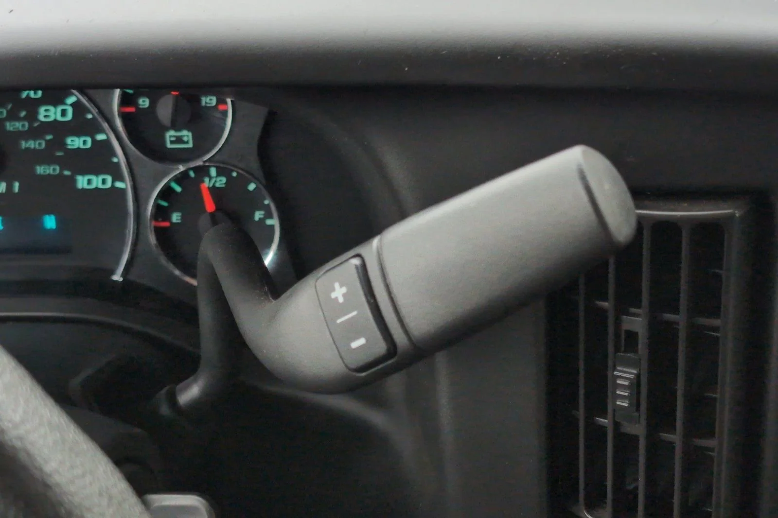 Used 2017 SUMMIT WHITE Chevrolet LT image 22