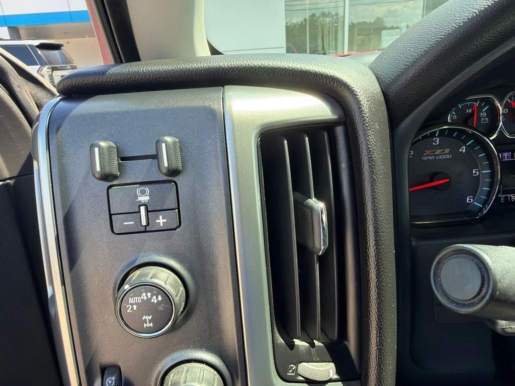 Used 2018 Red Tintcoat Chevrolet LT image 15