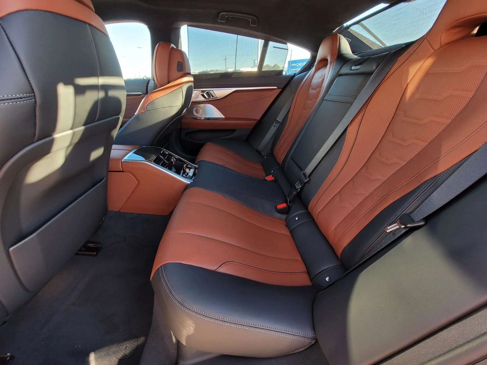 2026 BMW 8 Series M850i - Photo 29