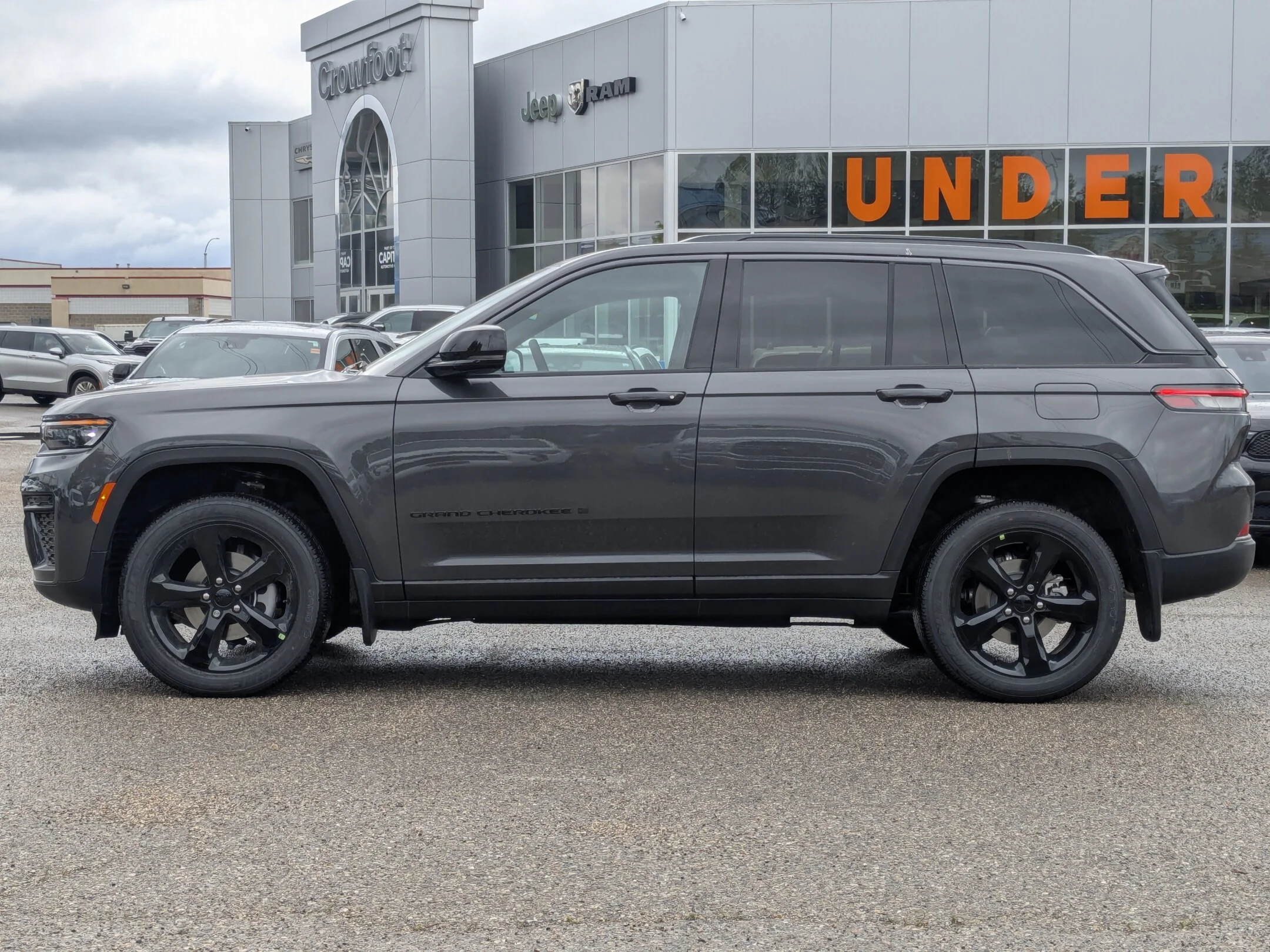 New 2026 Grey Jeep Altitude - - 4x4 - Power Sunroof - Trailer Tow Pkg - 20 Black Wheels - Remote Start & More! image 5