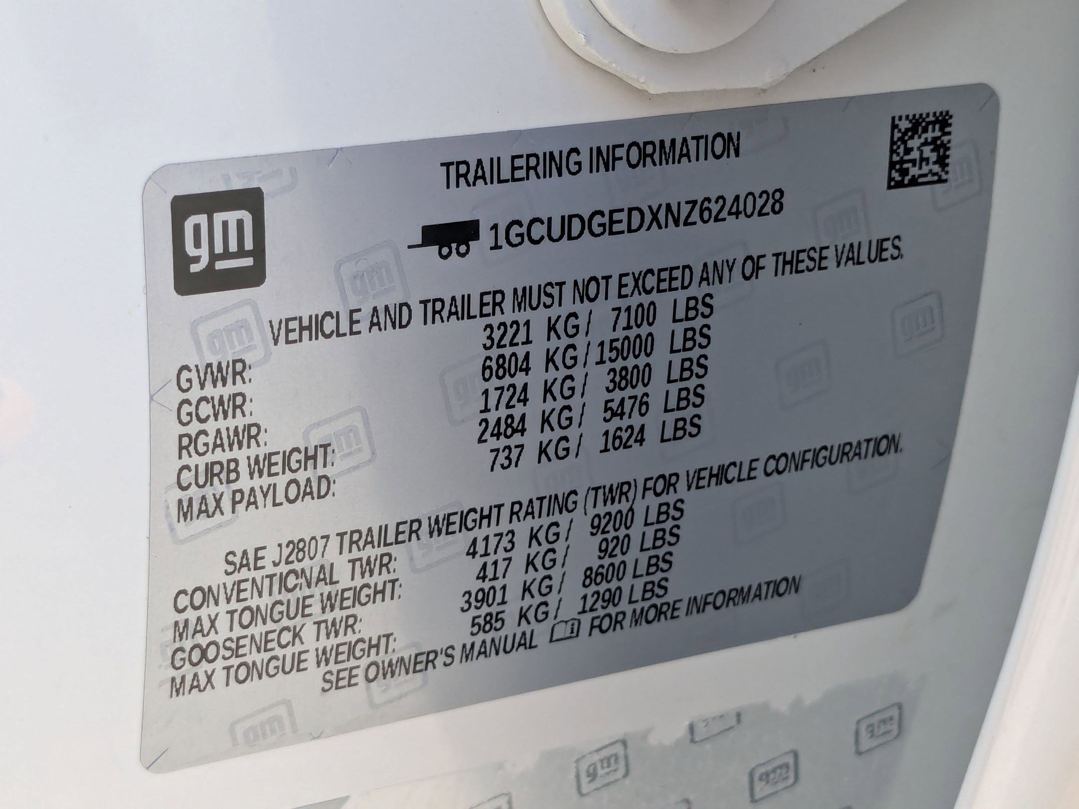 Used 2022 Summit White Chevrolet LTZ image 32