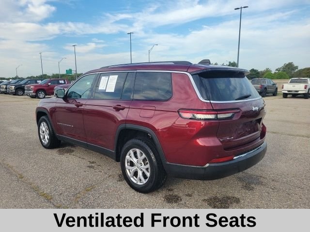 Used 2022 Velvet Jeep Limited image 26