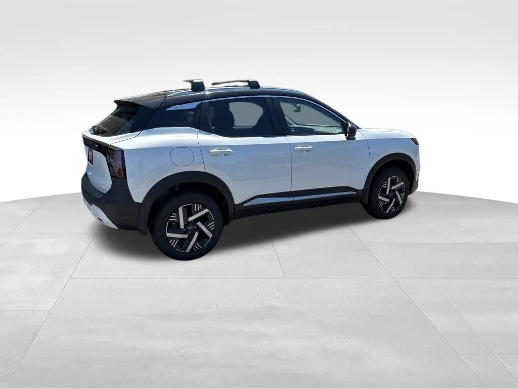 New 2026 Aspen White TriCoat / Super Black Two-tone Nissan SV image 4