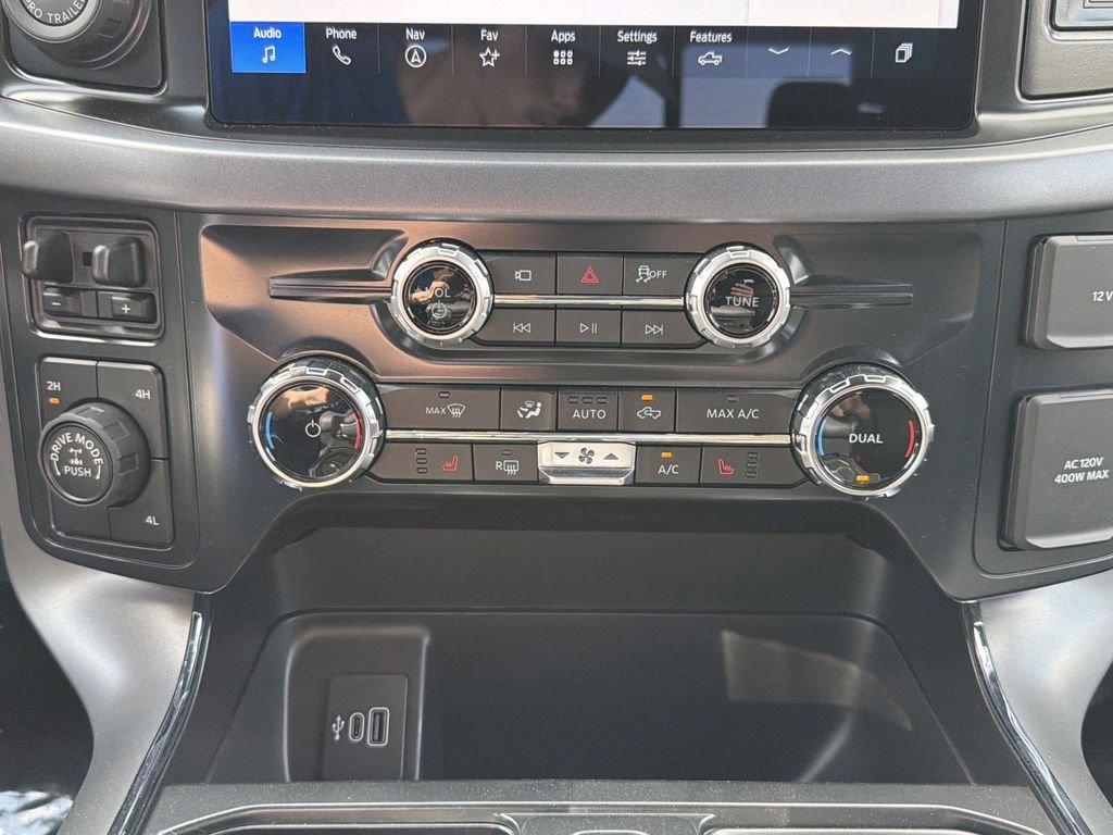 New 2025 White Ford XLT image 18