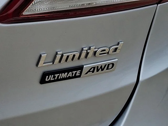 Used 2017 Silver Hyundai Limited Ultimate image 32