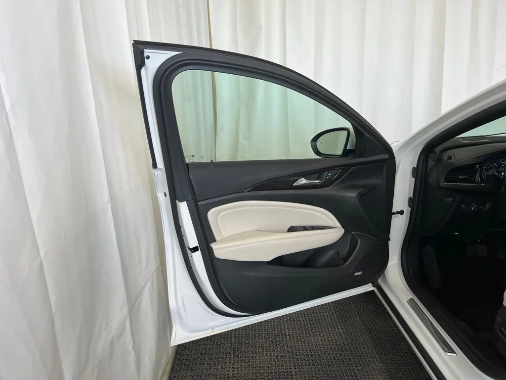 Used 2019 White Buick Avenir image 18