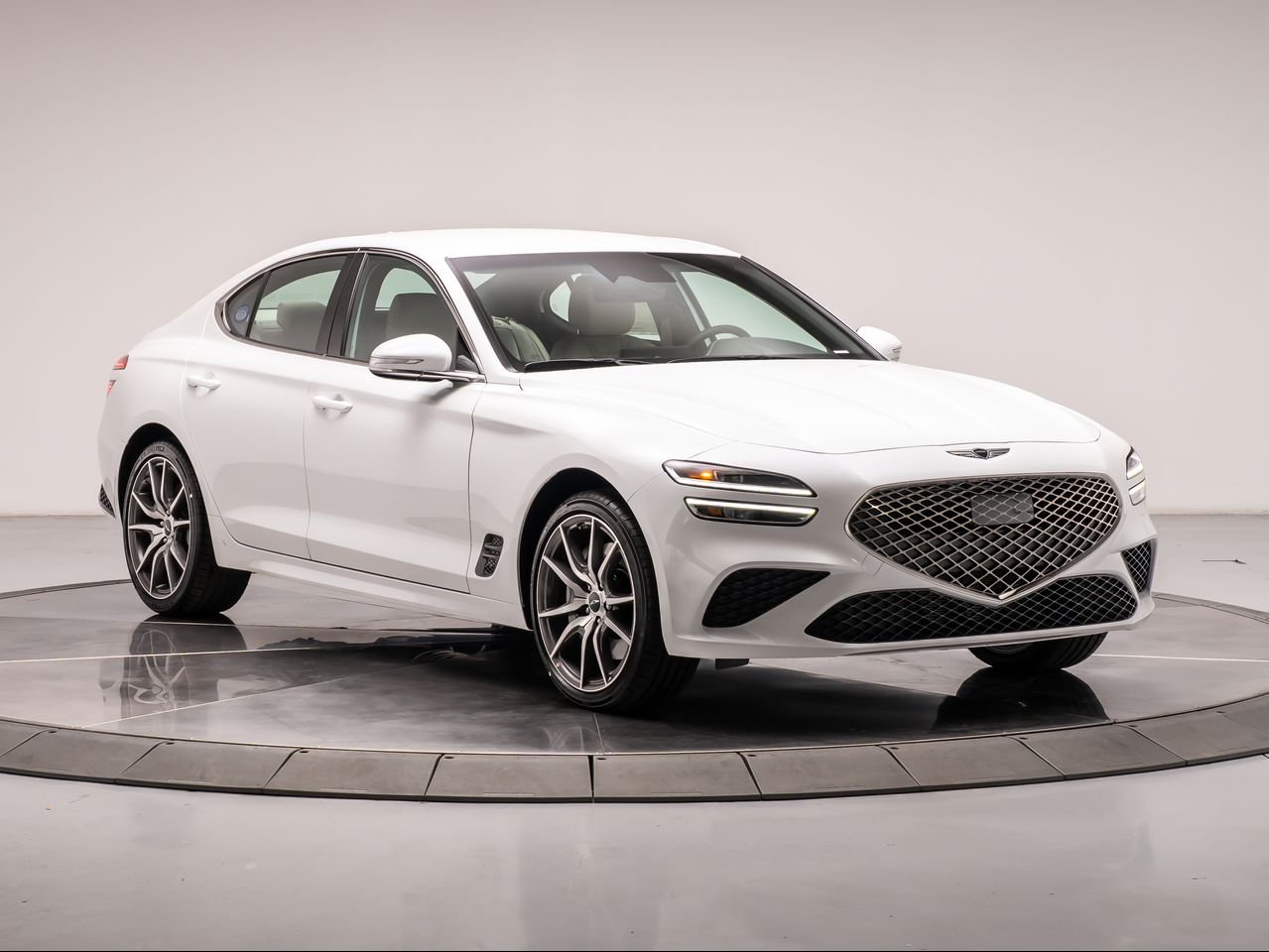 New 2026 Uyuni White Genesis 2.5T image 7