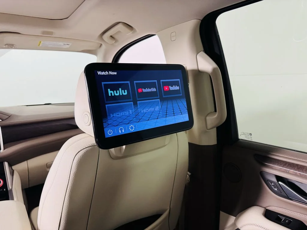 Used 2023 White GMC Denali image 25