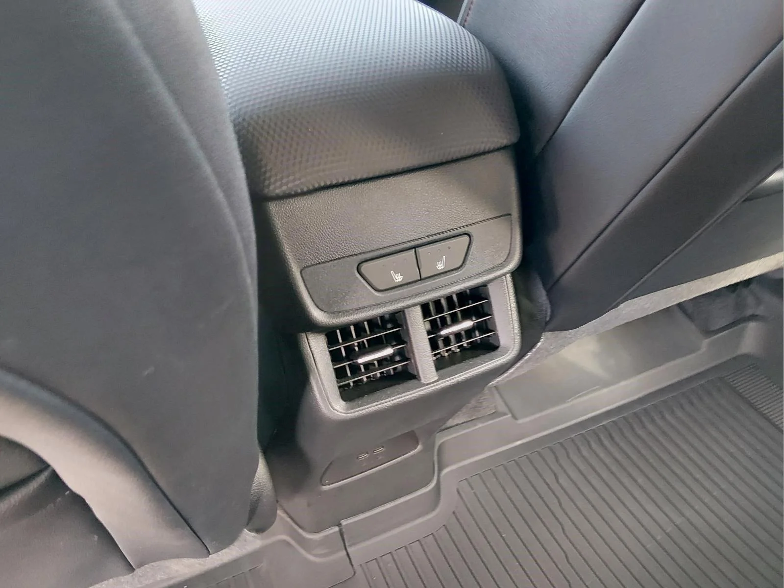 Used 2025 Sterling Gray Metallic Chevrolet AWD RS image 17