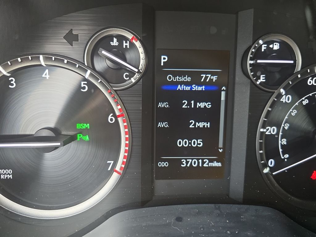 Used 2021 White Lexus 460 image 19
