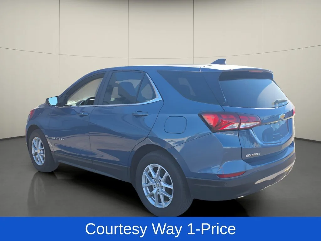 Used 2024 Lakeshore Blue Metallic Chevrolet LT image 6