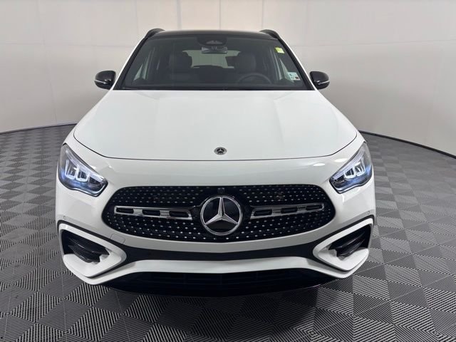 New 2026 White Mercedes-Benz GLA 250 image 2