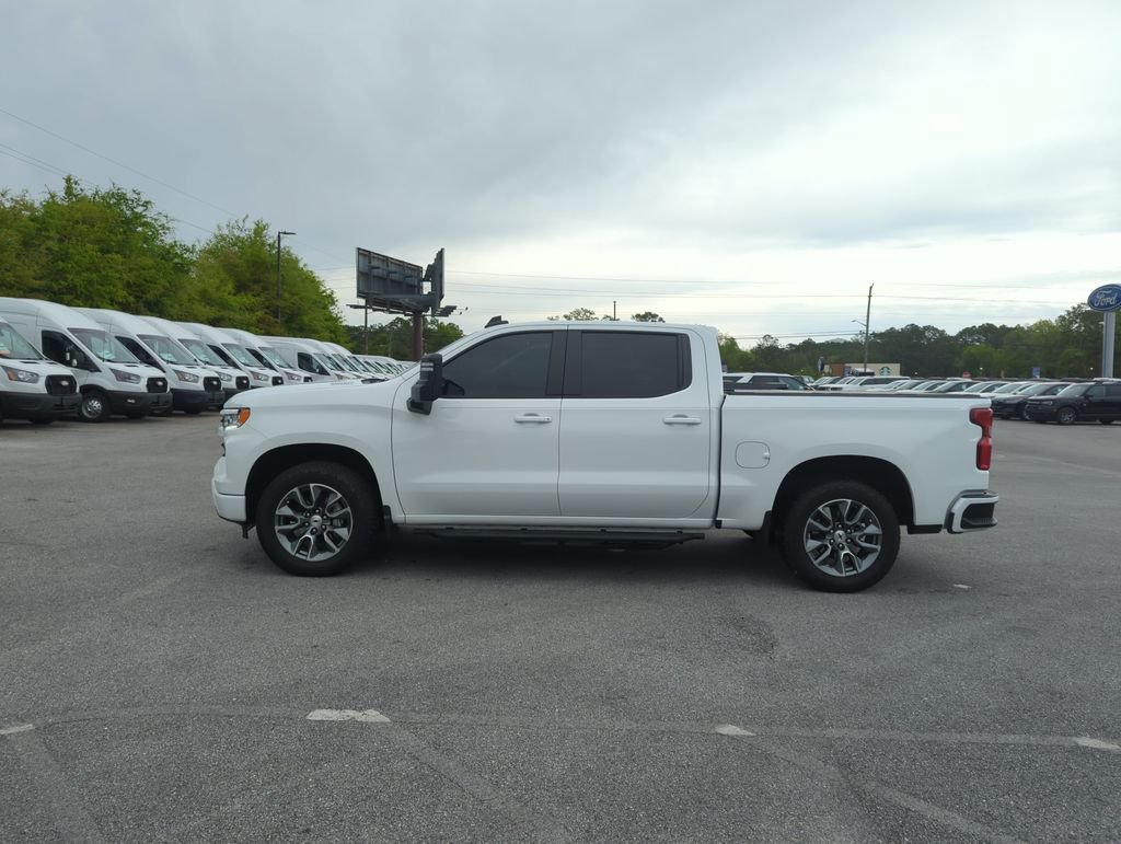 Used 2025 White Chevrolet RST image 7