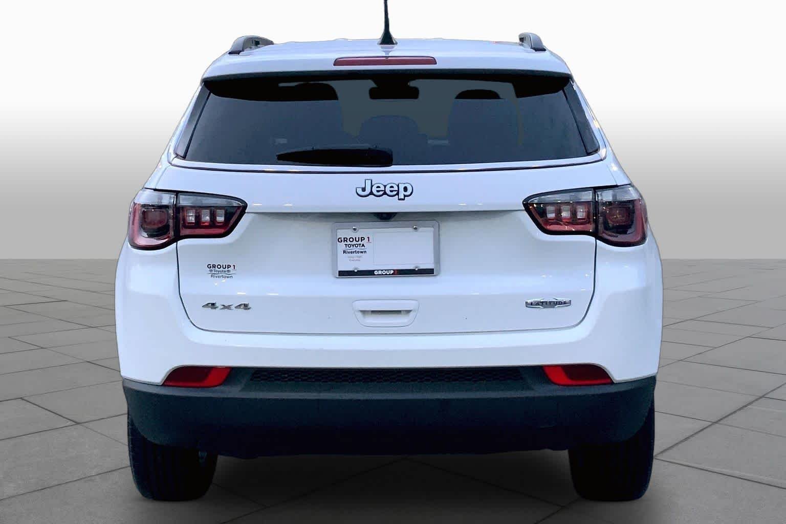 Used 2024 Bright White Clearcoat Jeep Latitude image 5