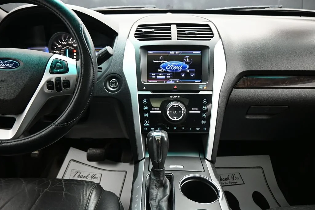 Used 2013 Black Ford Limited image 17
