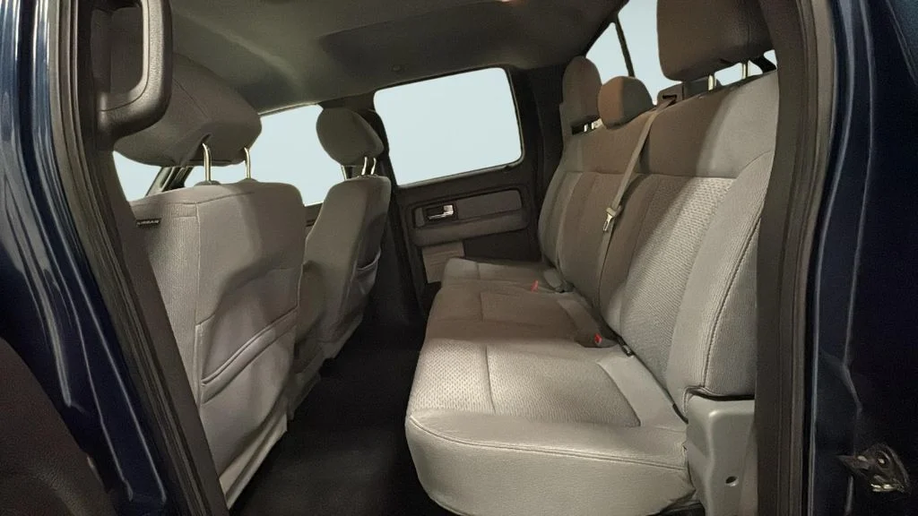 Used 2013 Blue Ford XLT image 13
