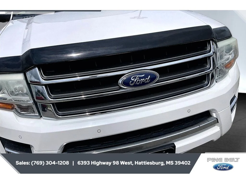 Used 2016 White Platinum Tri-Coat Metallic Ford Limited image 22