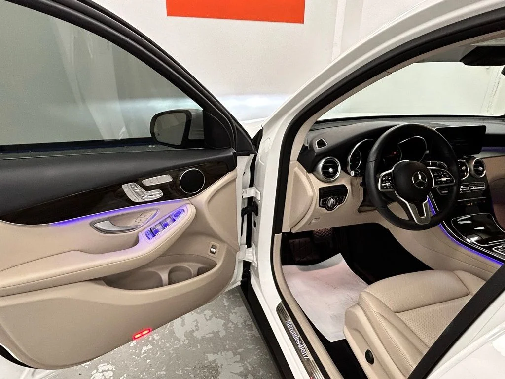 Used 2022 White Mercedes-Benz GLC 300 image 9
