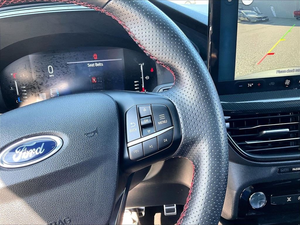 Used 2023 Gray Ford ST-Line image 23