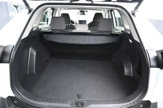 Used 2025 White Toyota XLE image 12