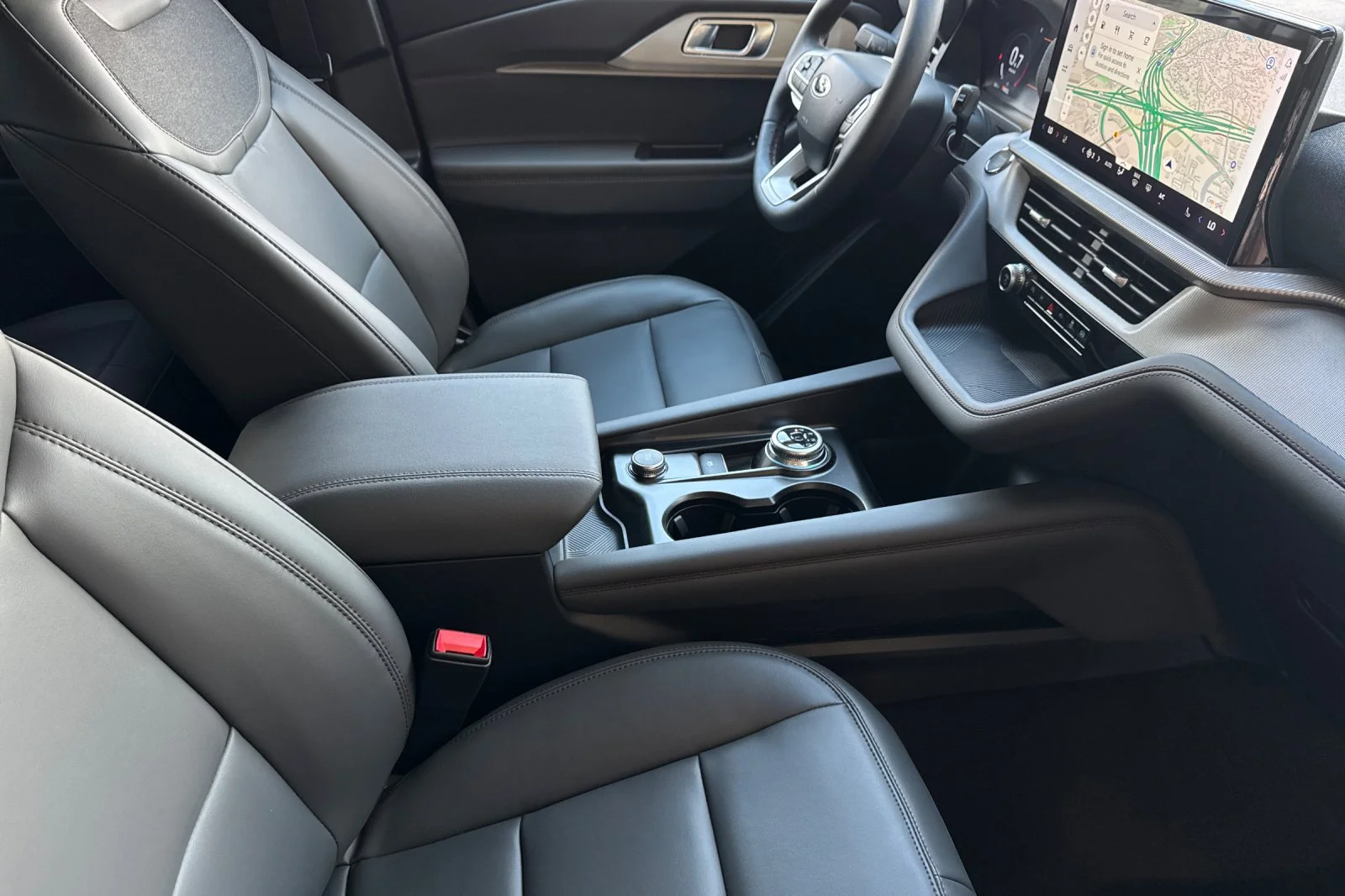 2026 Ford Explorer Active - Photo 16