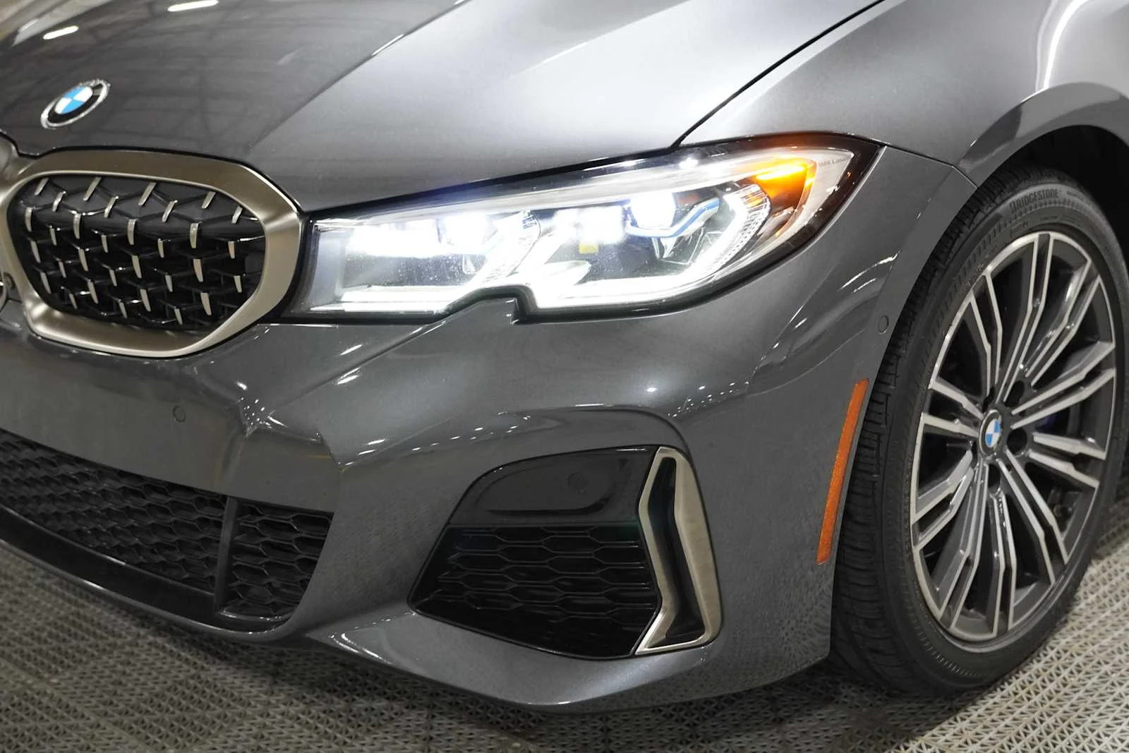 Used 2020 Mineral Gray Metallic BMW M340i xDrive image 7