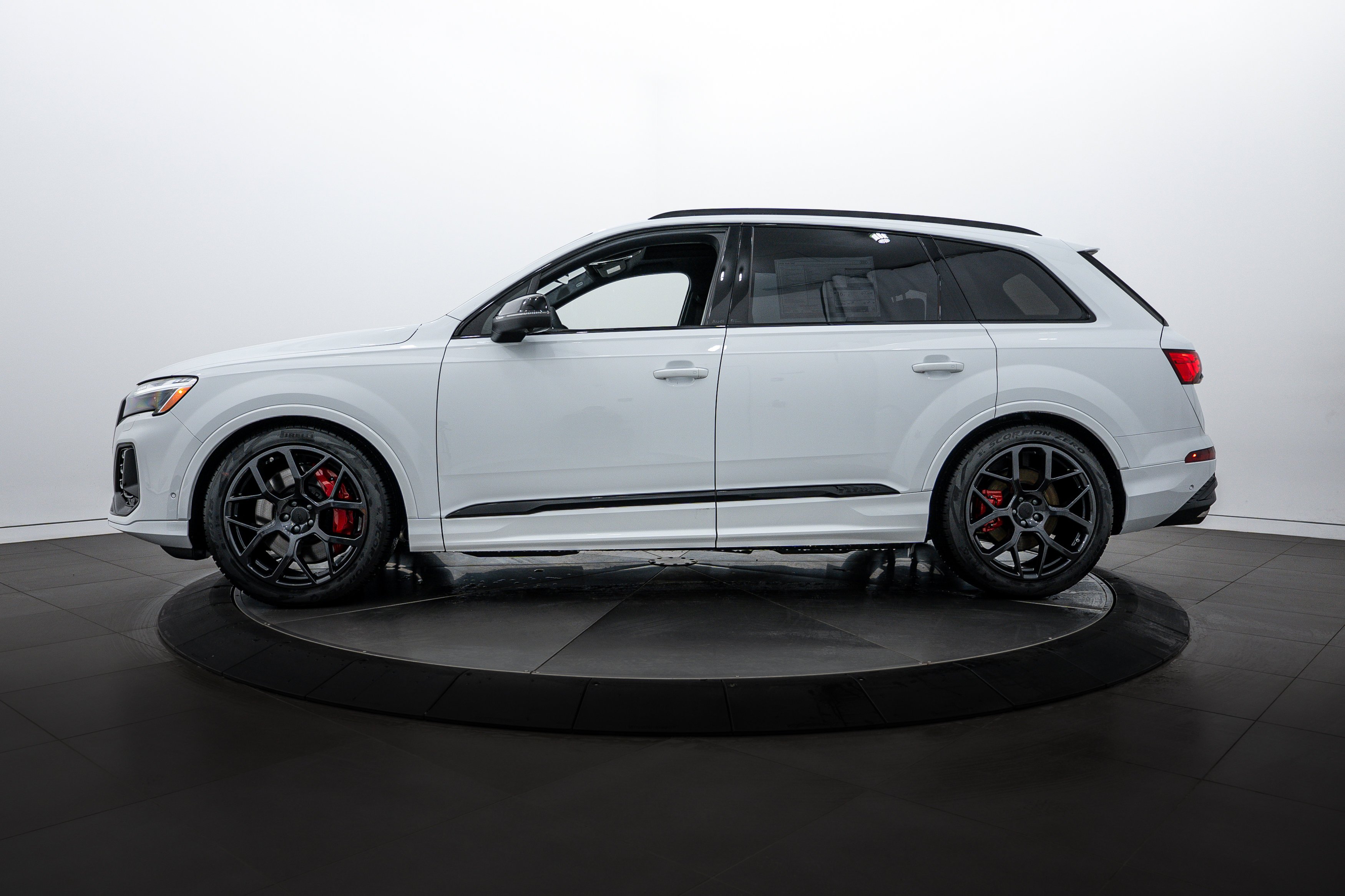 2026 Audi SQ7 Prestige - Photo 7