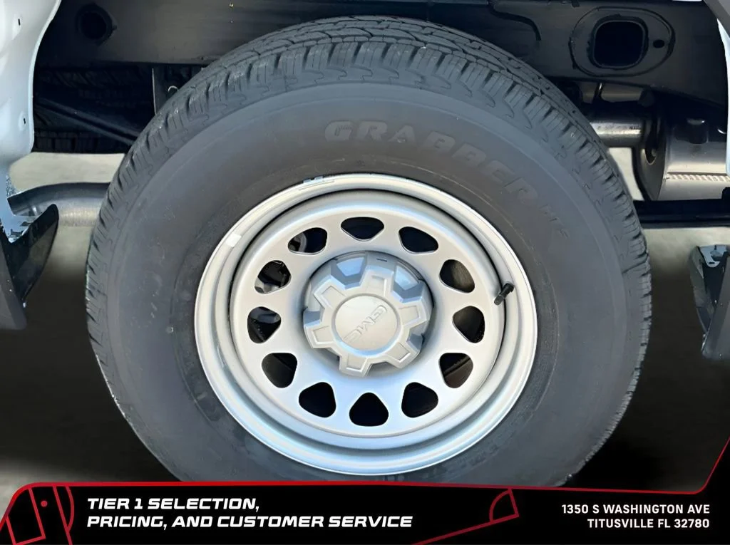 New 2026 Summit White GMC Pro image 17