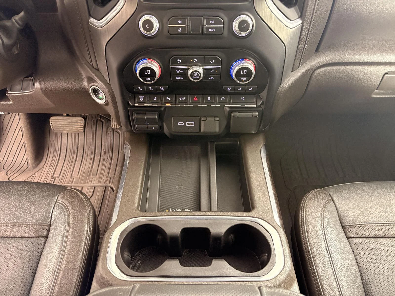 Used 2023 Onyx Black GMC Denali DRW image 36