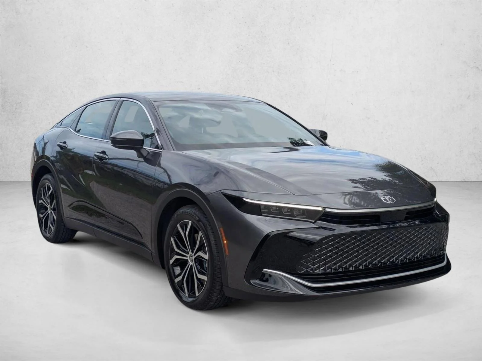 Used 2023 Magnetic Gray Metallic Toyota Limited image 3
